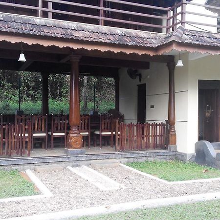 7Th Heaven Resorts Kochi Exteriör bild