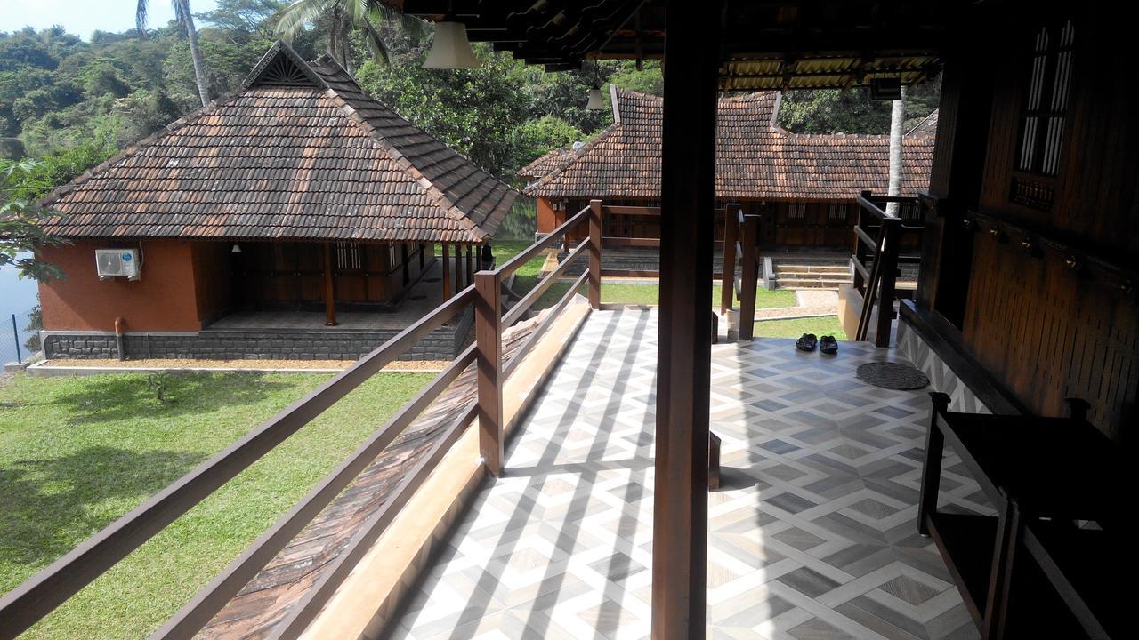 7Th Heaven Resorts Kochi Exteriör bild